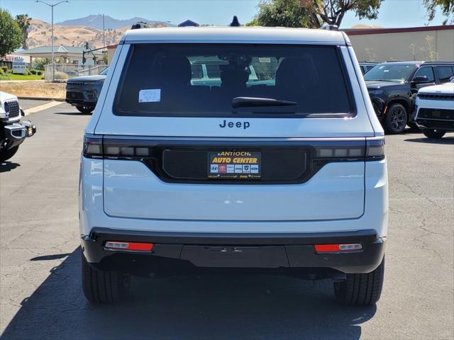 2026 Jeep Grand Wagoneer 4x2