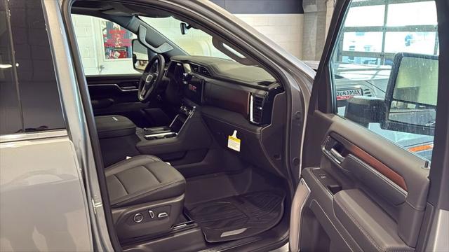2026 GMC Sierra 2500HD Crew Cab, Standard Bed, Denali, 4WD