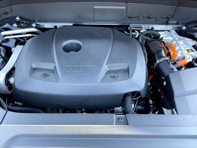 2026 Volvo XC90 Plug-In Hybrid Ultra, T8 AWD, Electric/Gasoline, Bright, 7 Seats
