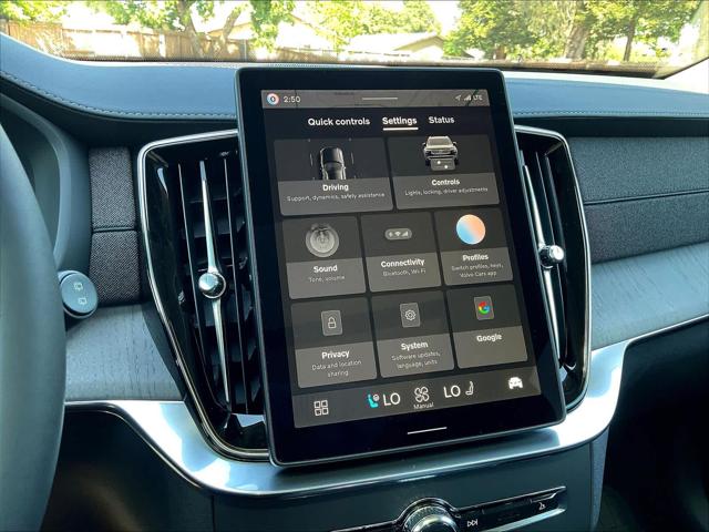 2026 Volvo XC90 Plug-In Hybrid Ultra, T8 AWD, Electric/Gasoline, Bright, 7 Seats