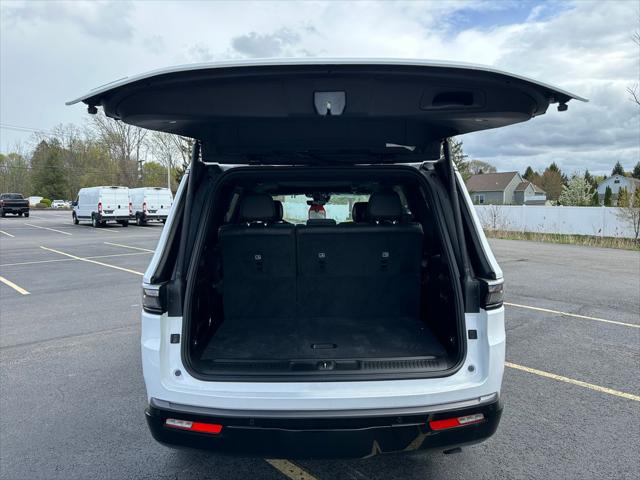 2026 Jeep Grand Wagoneer Unknown