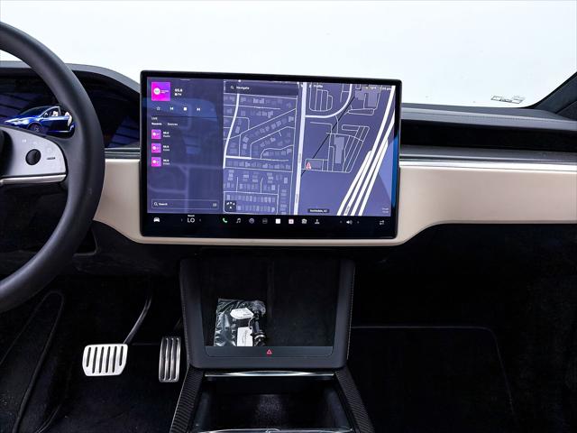 2023 Tesla Model X Plaid Tri Motor All-Wheel Drive