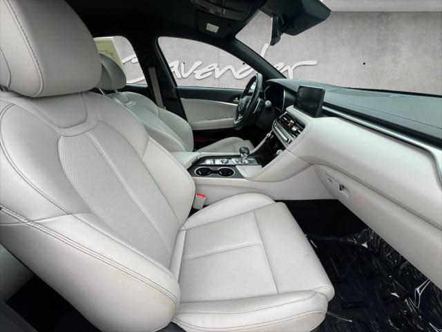 2024 Genesis G70 2.5T RWD