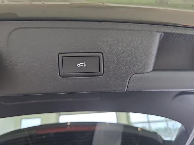 2026 Volkswagen Atlas Cross Sport SE with Technology
