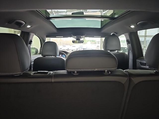 2026 Volkswagen Atlas Cross Sport SE with Technology