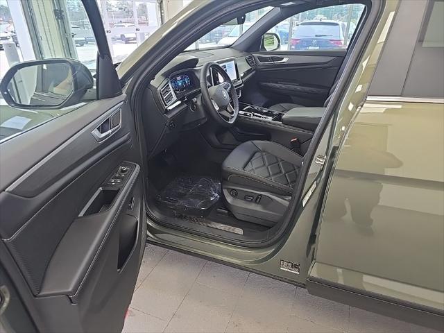 2026 Volkswagen Atlas Cross Sport SE with Technology