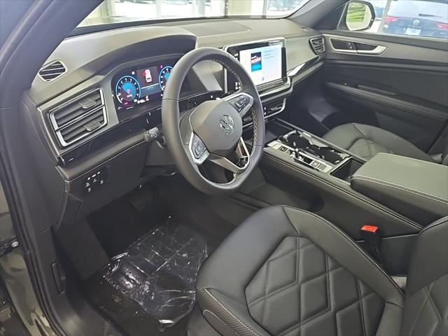 2026 Volkswagen Atlas Cross Sport SE with Technology