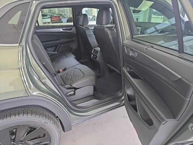 2026 Volkswagen Atlas Cross Sport SE with Technology