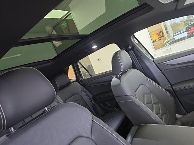 2026 Volkswagen Atlas Cross Sport SE with Technology