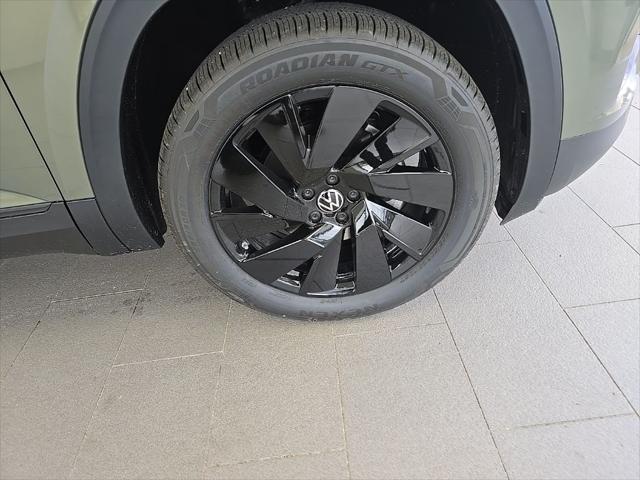 2026 Volkswagen Atlas Cross Sport SE with Technology