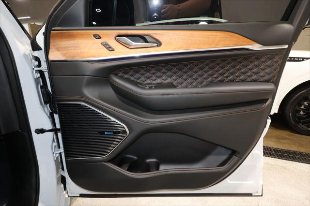 2025 Jeep Grand Cherokee L Summit Reserve 4x4
