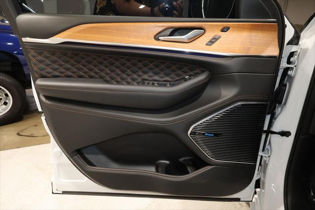 2025 Jeep Grand Cherokee L Summit Reserve 4x4