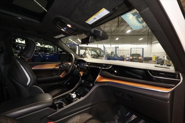2025 Jeep Grand Cherokee L Summit Reserve 4x4