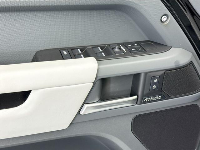 2026 Land Rover Defender P400 X-Dynamic SE