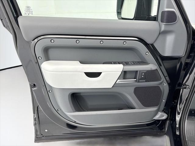2026 Land Rover Defender P400 X-Dynamic SE