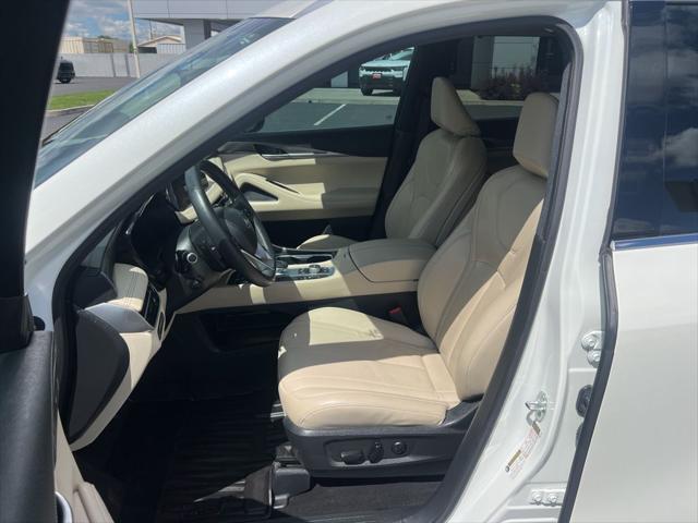 2023 INFINITI QX60 LUXE AWD