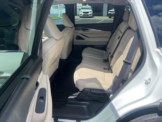 2023 INFINITI QX60 LUXE AWD