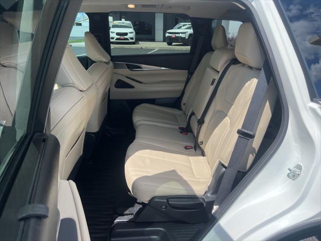 2023 INFINITI QX60 LUXE AWD