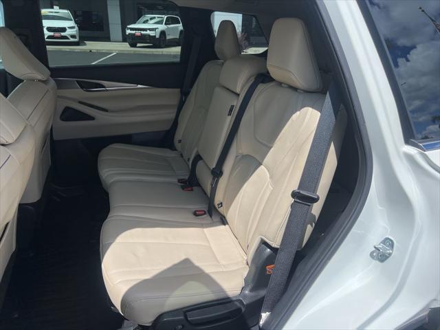2023 INFINITI QX60 LUXE AWD