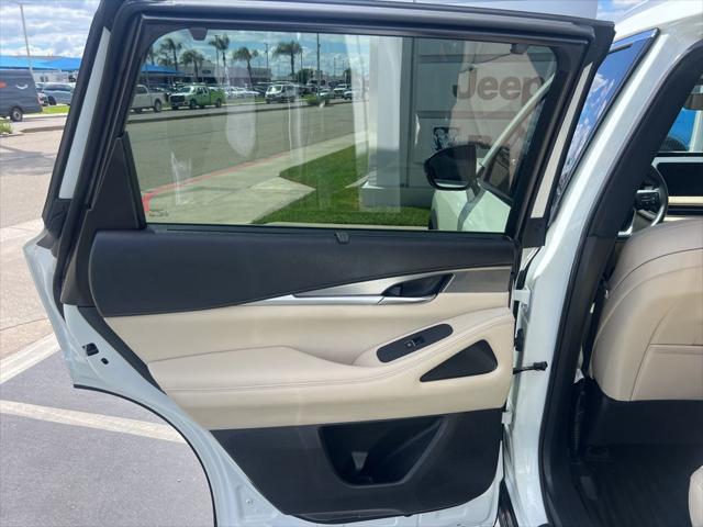 2023 INFINITI QX60 LUXE AWD