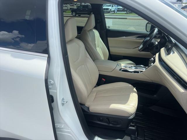 2023 INFINITI QX60 LUXE AWD