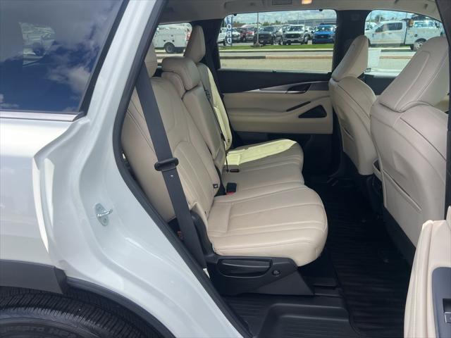 2023 INFINITI QX60 LUXE AWD
