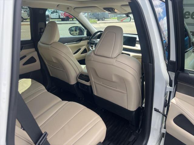 2023 INFINITI QX60 LUXE AWD