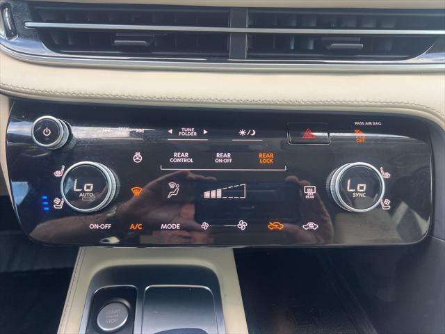 2023 INFINITI QX60 LUXE AWD
