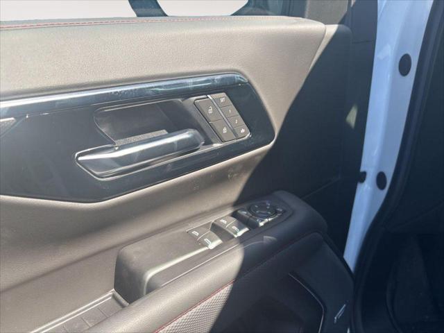 2026 Chevrolet Suburban RST, 4WD