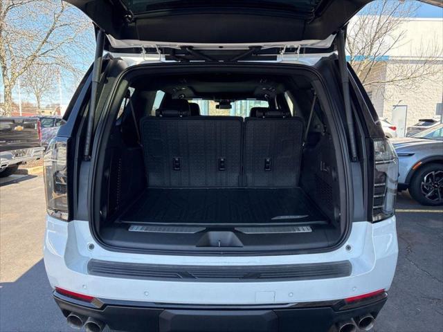 2026 Chevrolet Suburban RST, 4WD