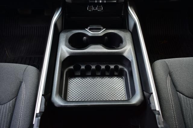 2022 Ram 1500 Big Horn Crew Cab 4x4 5'7" Box
