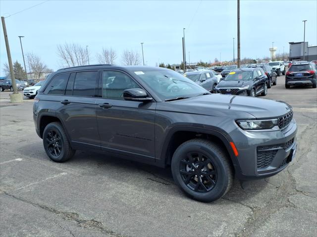 2026 Jeep Grand Cherokee GRAND CHEROKEE LAREDO ALTITUDE 4X4