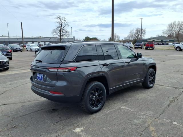 2026 Jeep Grand Cherokee GRAND CHEROKEE LAREDO ALTITUDE 4X4
