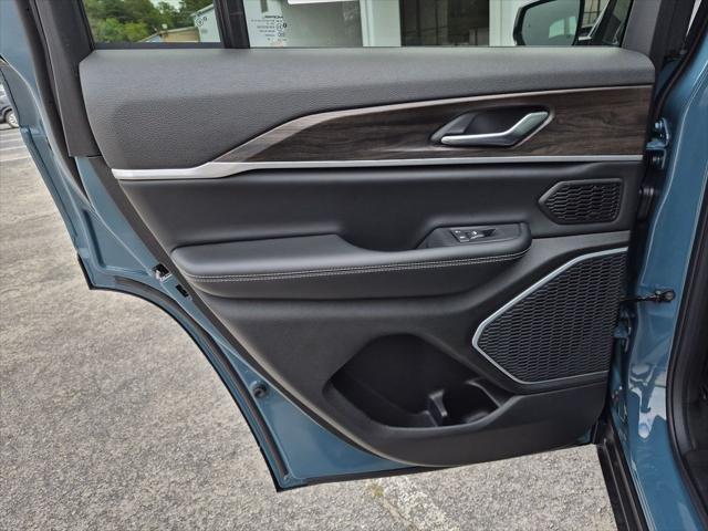 2026 Jeep Grand Cherokee Limited 4x2
