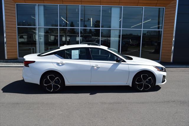 2023 Nissan Altima SR Intelligent AWD 2023 Nissan Altima SR Intelligent AWD