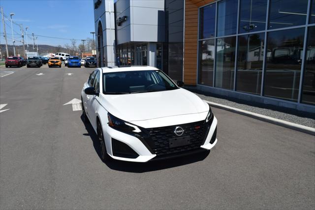 2023 Nissan Altima SR Intelligent AWD 2023 Nissan Altima SR Intelligent AWD