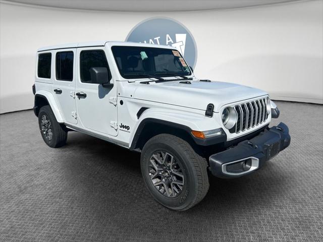 2025 Jeep Wrangler 4-Door Sahara 4x4