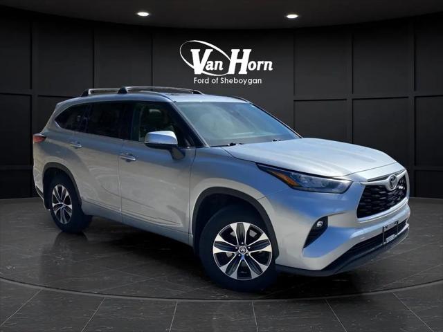 2020 Toyota Highlander XLE for sale in Sheboygan, WI