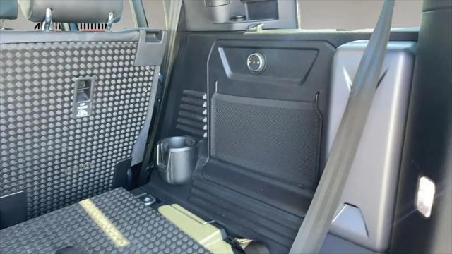 2021 Land Rover Defender 110 SE