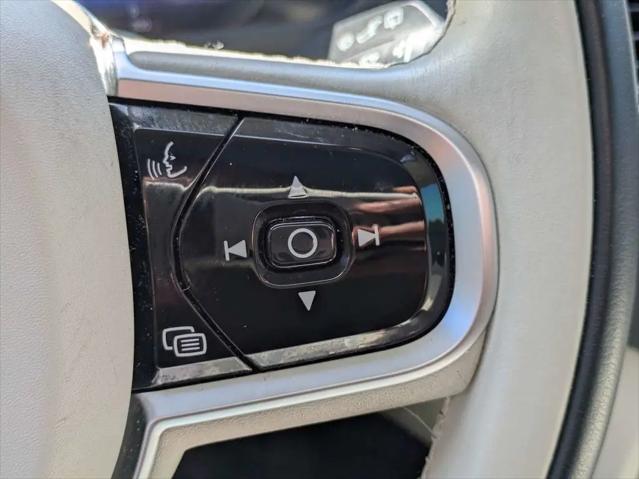 2025 Volvo XC90 Plug-In Hybrid T8 Plus 6-Seater