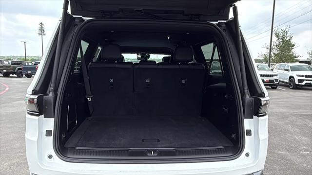 2026 Jeep Grand Wagoneer L 4x4