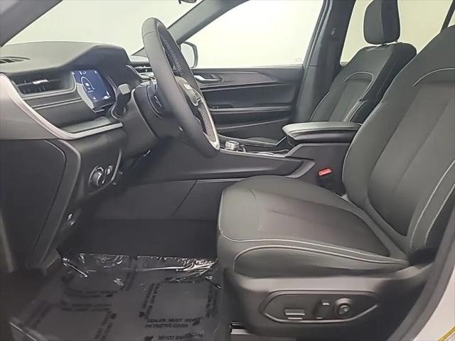 2024 Jeep Grand Cherokee Laredo X 4x4