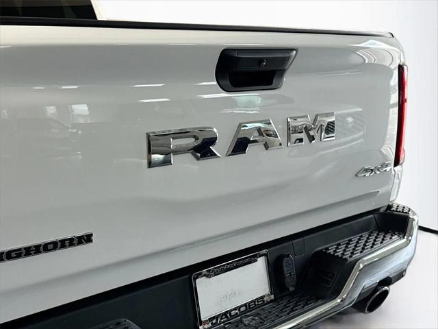 2025 Ram 1500 Big Horn Crew Cab 4x4 5'7" Box