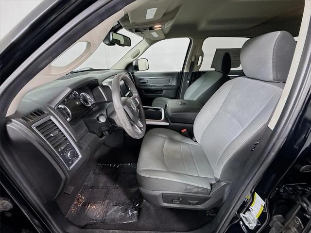 2023 Ram 1500 Classic SLT Crew Cab 4x2 5'7" Box