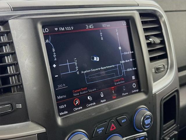 2023 Ram 1500 Classic SLT Crew Cab 4x2 5'7" Box