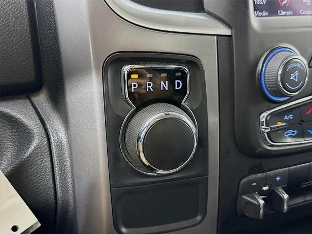 2023 Ram 1500 Classic SLT Crew Cab 4x2 5'7" Box