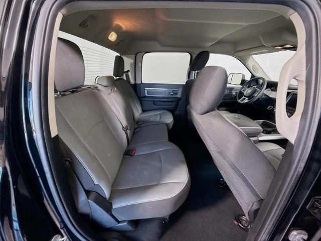 2023 Ram 1500 Classic SLT Crew Cab 4x2 5'7" Box