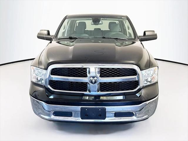 2023 Ram 1500 Classic SLT Crew Cab 4x2 5'7" Box