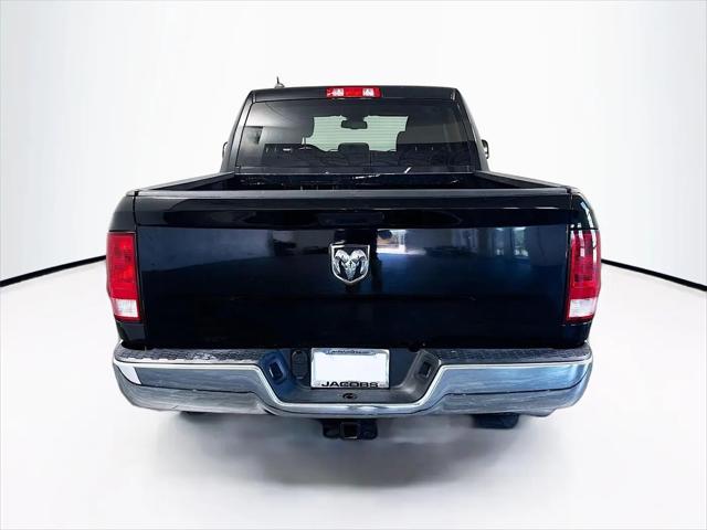 2023 Ram 1500 Classic SLT Crew Cab 4x2 5'7" Box