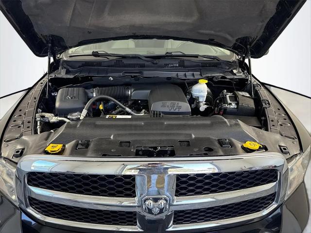 2023 Ram 1500 Classic SLT Crew Cab 4x2 5'7" Box